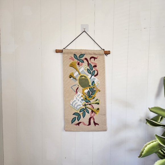Vintage 70s Crewel Tapestry Music Harp Boho Home Decor Bohemian Wall Hanging - Picture 9 of 9